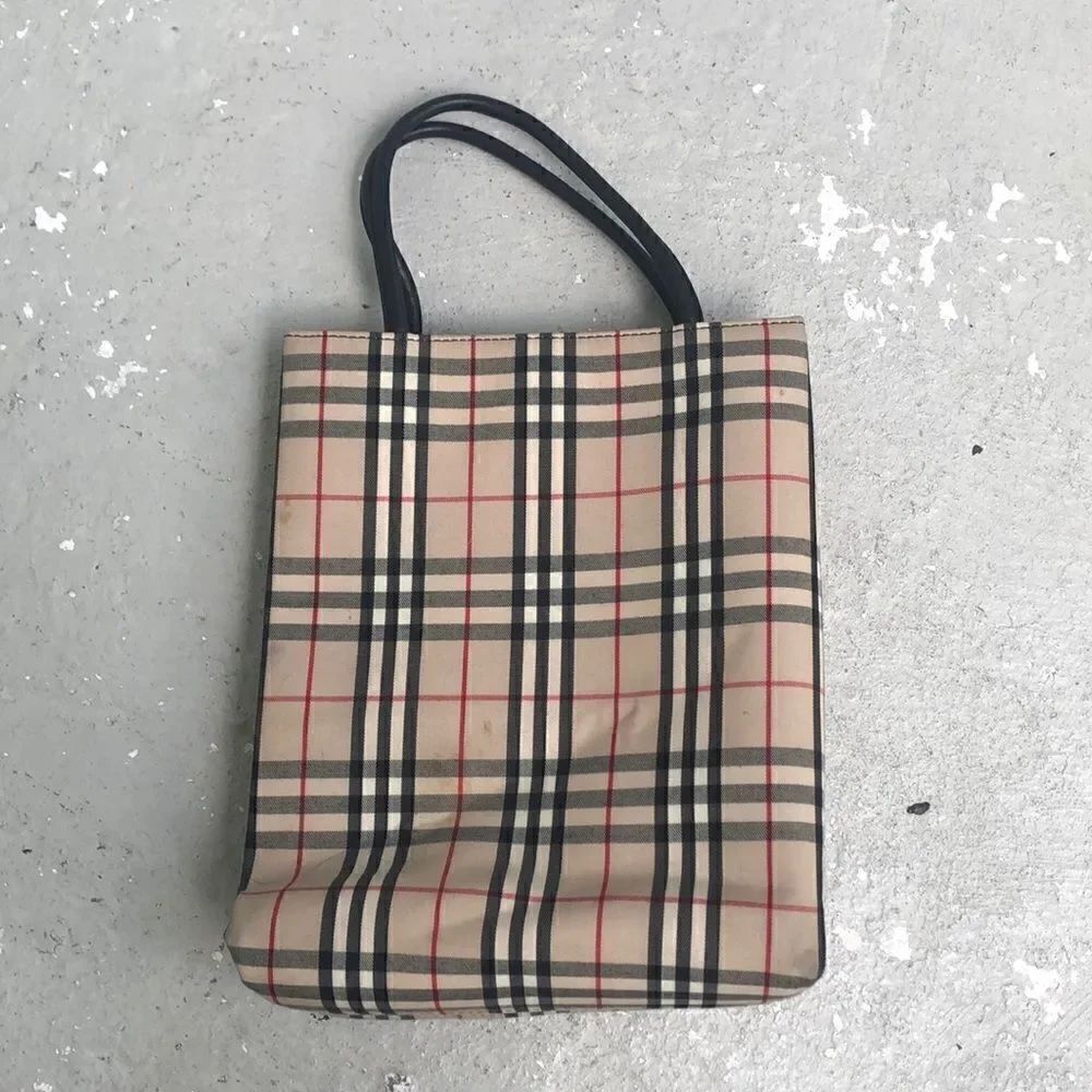 Burberry Sm all tote